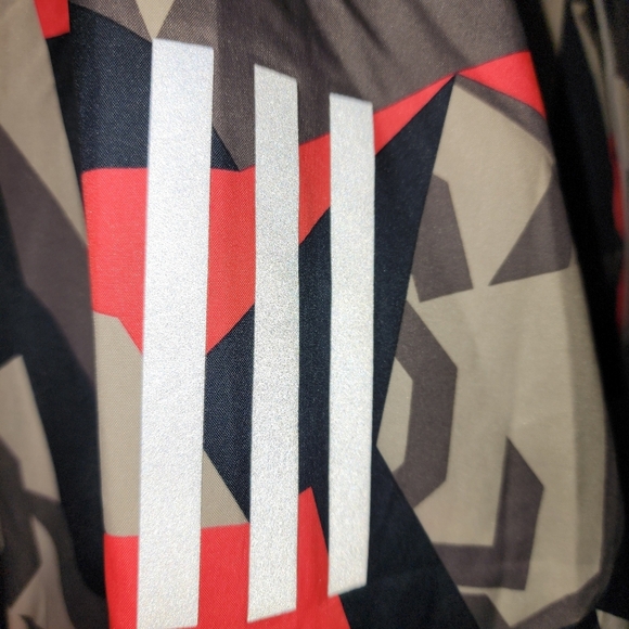 Unisex Adidas Own the Run Running Jacket/Windbreaker.  SIZE XL with Reflectives - Picture 4 of 6